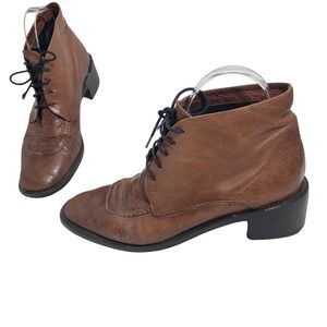 Vintage Joan Helpern Brown Leather Lace Up Ankle Boots Made in Italy Size 8